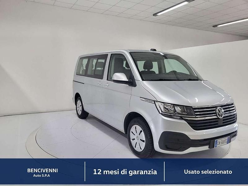 Usata VW Caravelle Comfortline 150 CV (110 kW) 2023 Argento Monovolume