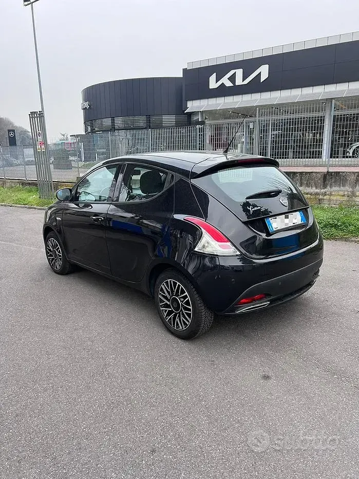 Usata Lancia Ypsilon S 69 CV (50 kW) 2013 Nero Utilitaria