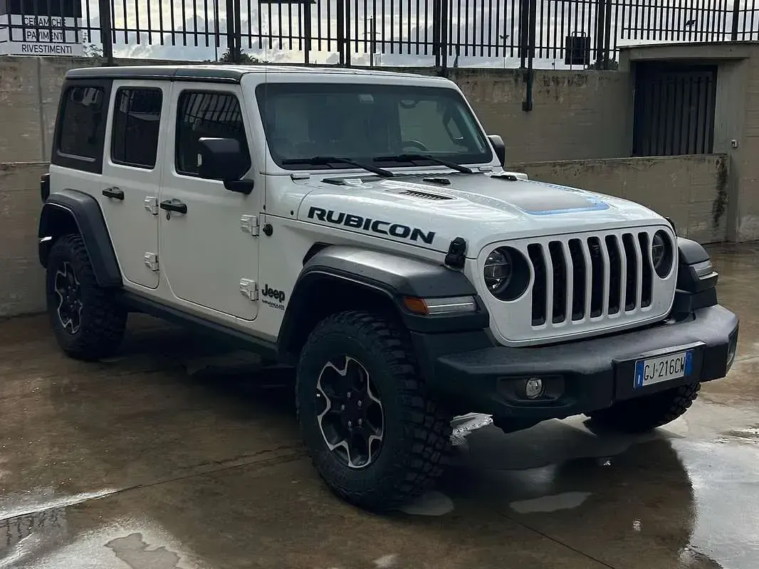 Usata Jeep Wrangler Rubicon 272 CV (200 kW) 2022 Bianco SUV