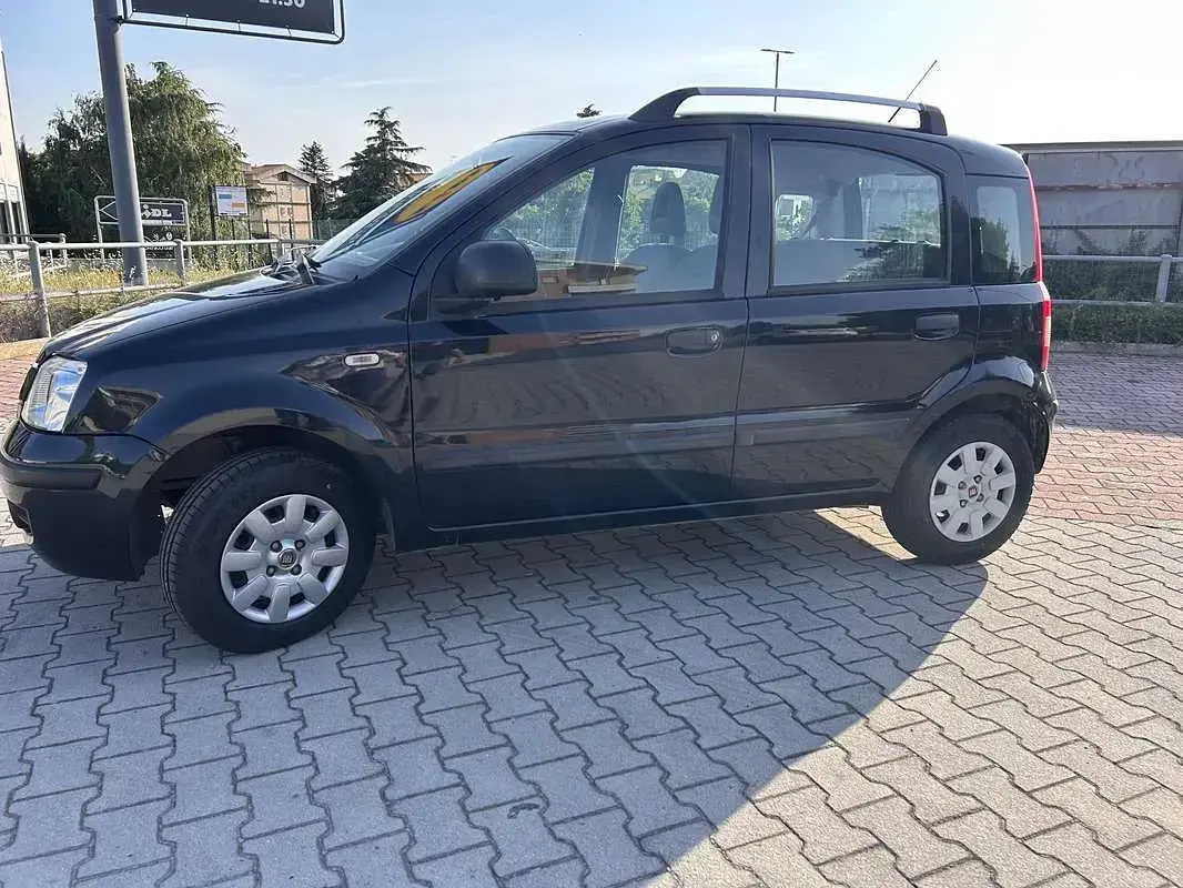 Usata Fiat Panda Emotion 75 CV (55 kW) 2011 Nero Utilitaria