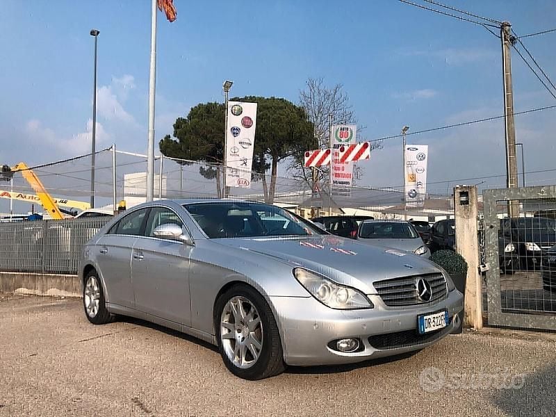 Usata Mercedes CLS320 Chrome 224 CV (164 kW) 2008 Grigio Berlina
