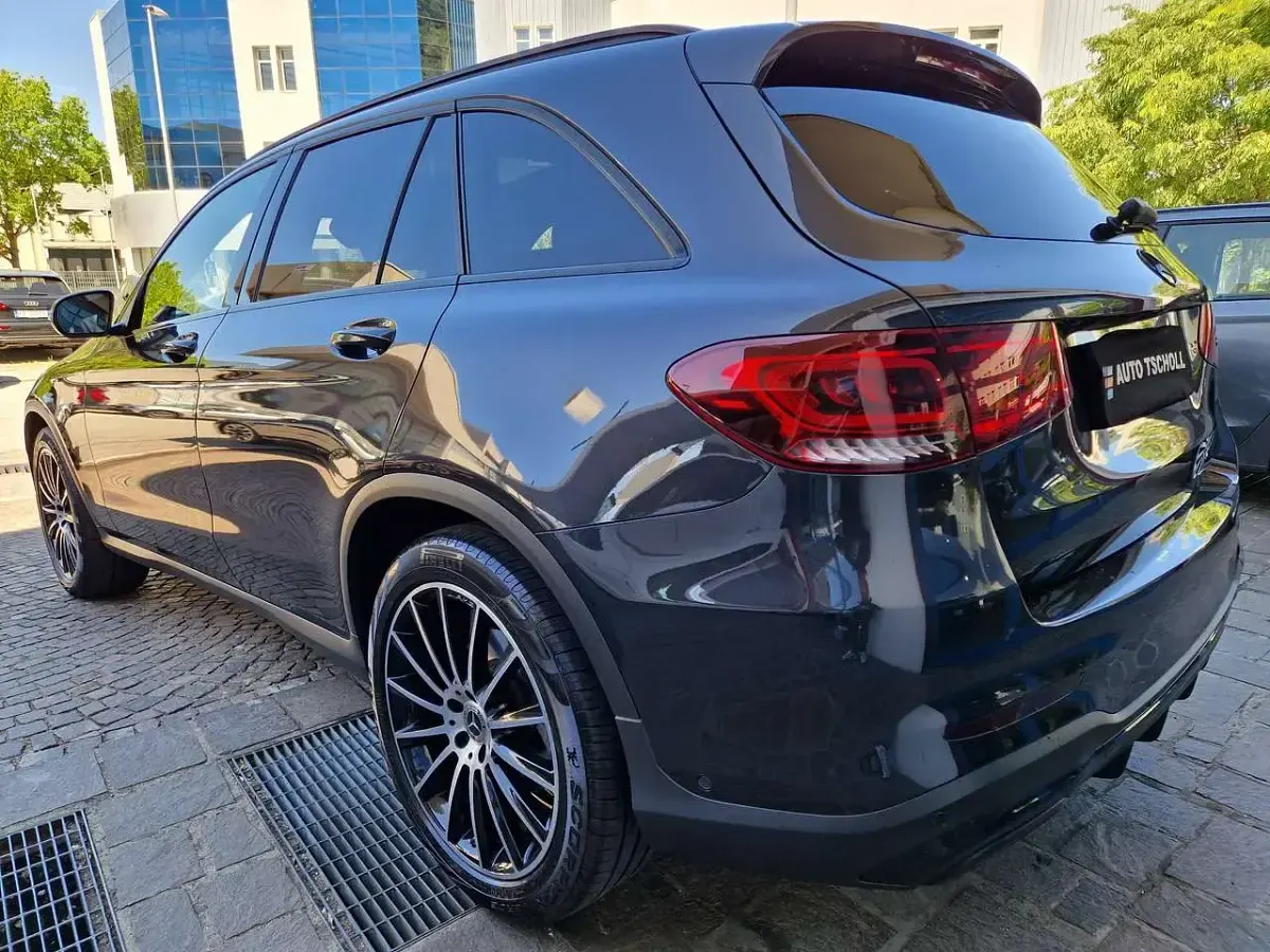 Usata Mercedes GLC400d AMG line 330 CV (242 kW) 2019 Graphitgrau  metalliclack SUV