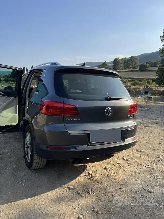 Usata VW Tiguan 140 CV (102 kW) 2012 Grigio SUV
