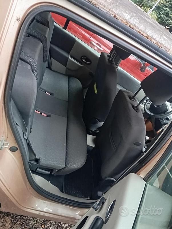 Usata Renault Modus 75 CV (55 kW) 2007 Monovolume