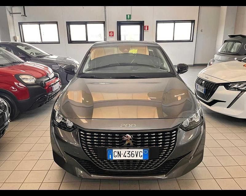 Usata Peugeot 208 Allure 101 CV (74 kW) 2023 Grigio Utilitaria