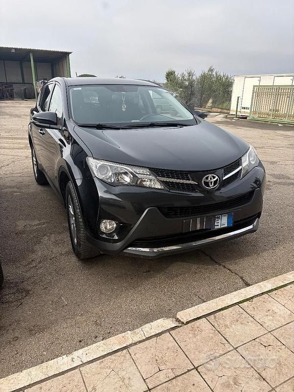 Nero Usata 2014 Toyota RAV4 SUV | 8300 € - Immagine 1/4