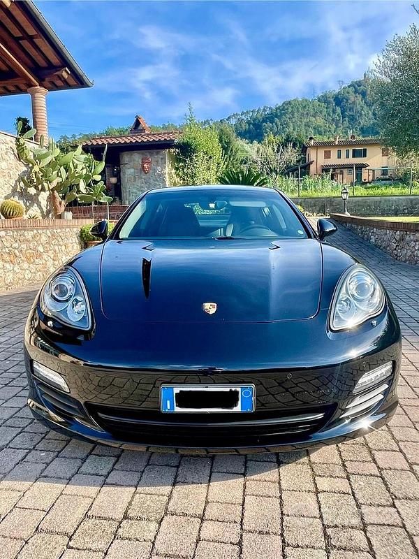 Usata Porsche Panamera 250 CV (183 kW) 2012 Nero Berlina