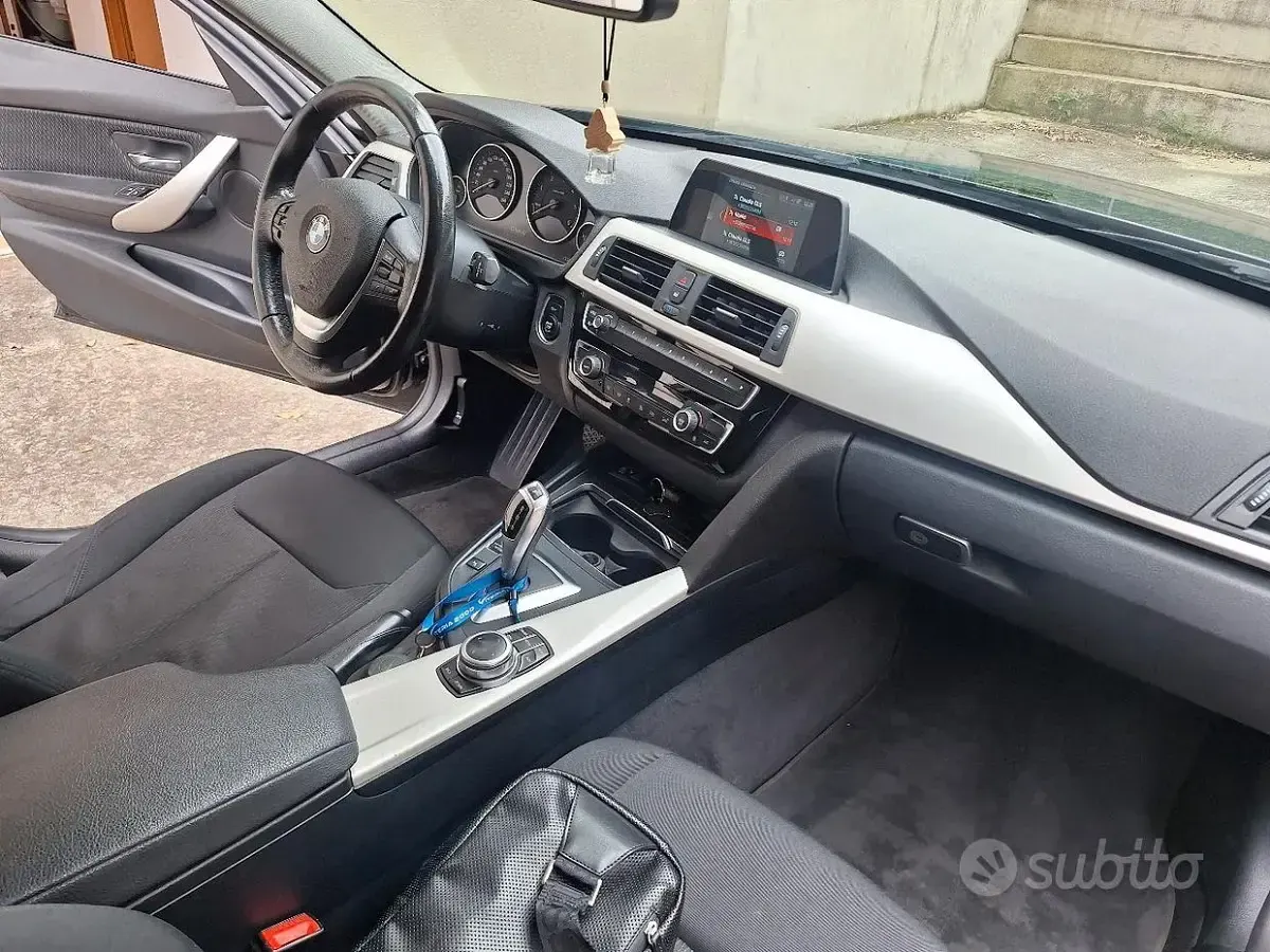Usata BMW 318 150 CV (110 kW) 2018 Nero Station wagon