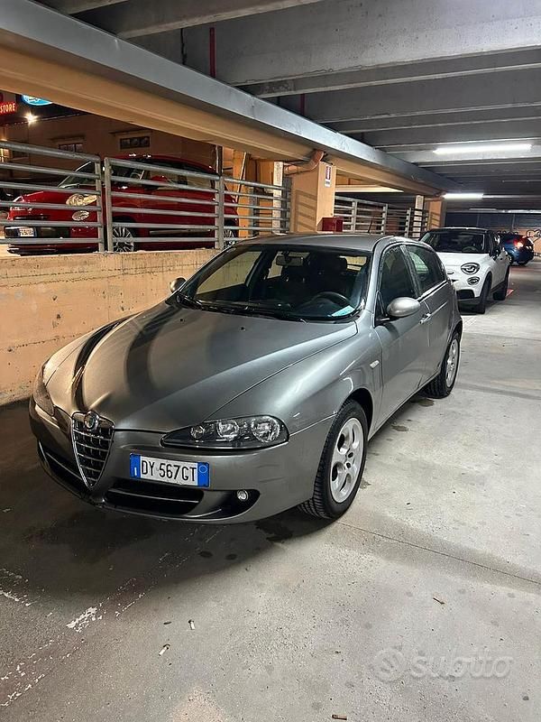 Usata Alfa Romeo 147 120 CV (88 kW) 2009 Utilitaria