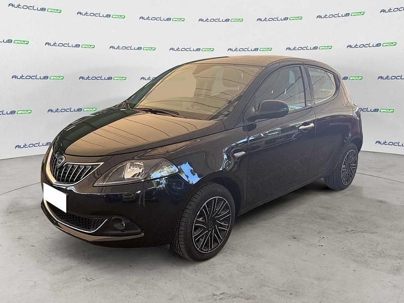 Nero Usata 2022 Lancia Ypsilon Gold Due volumi | 12.500 € (Buon prezzo) - Immagine 1/4