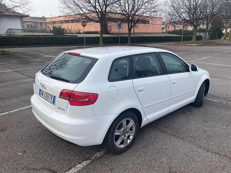 Käytetty Audi A3 Young 105 HP (77 kW) 2009 Viistoperä