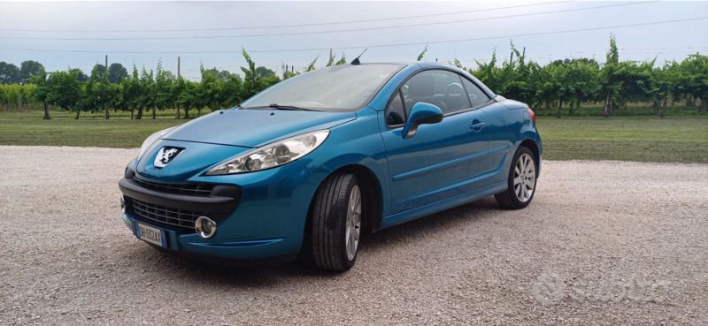 Usata Peugeot 207 CC 112 CV (82 kW) 2006 Blu Cabrio