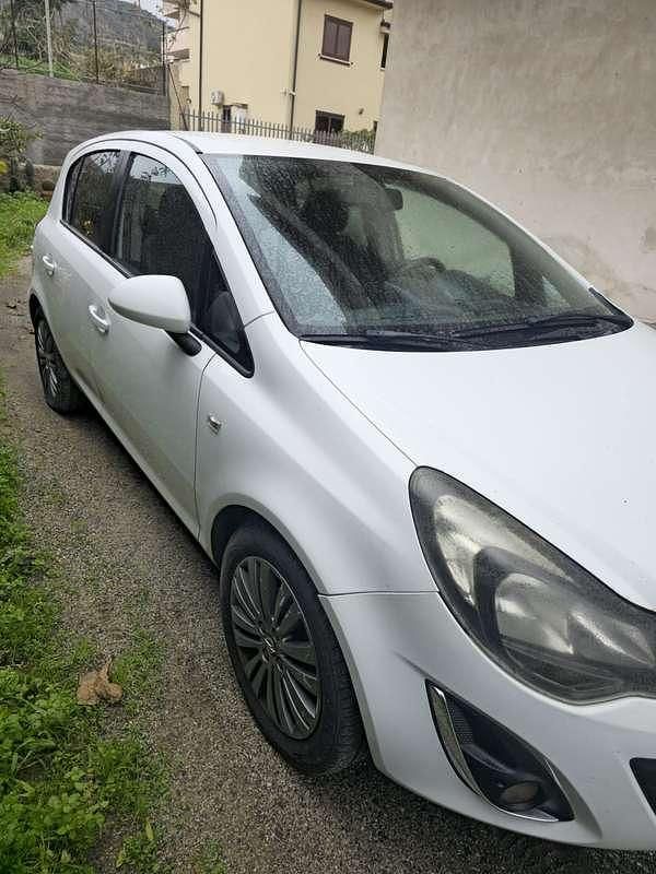 Usata Opel Corsa Sport 95 CV (69 kW) 2014 Bianco Berlina