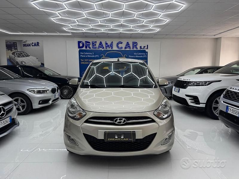 Usata Hyundai i10 Premium 84 CV (61 kW) 2012 Beige Utilitaria