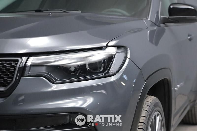 Usata Jeep Compass Summit 131 CV (96 kW) 2025 Grey graphite SUV