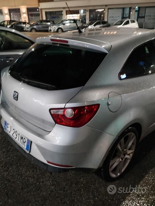 Usata Seat Ibiza Sport 105 CV (77 kW) 2011 Grigio Berlina