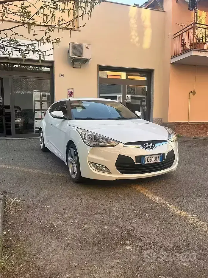 Begagnad Hyundai Veloster 140 HK (102 kW) 2011 Vit Halvkombi