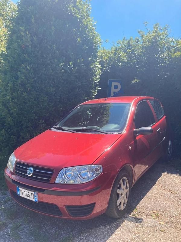 Usata 2006 Fiat Punto Due volumi | 1500 € - Immagine 1/4