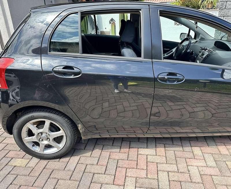 Usata Toyota Yaris Sol 69 CV (50 kW) 2006 Berlina