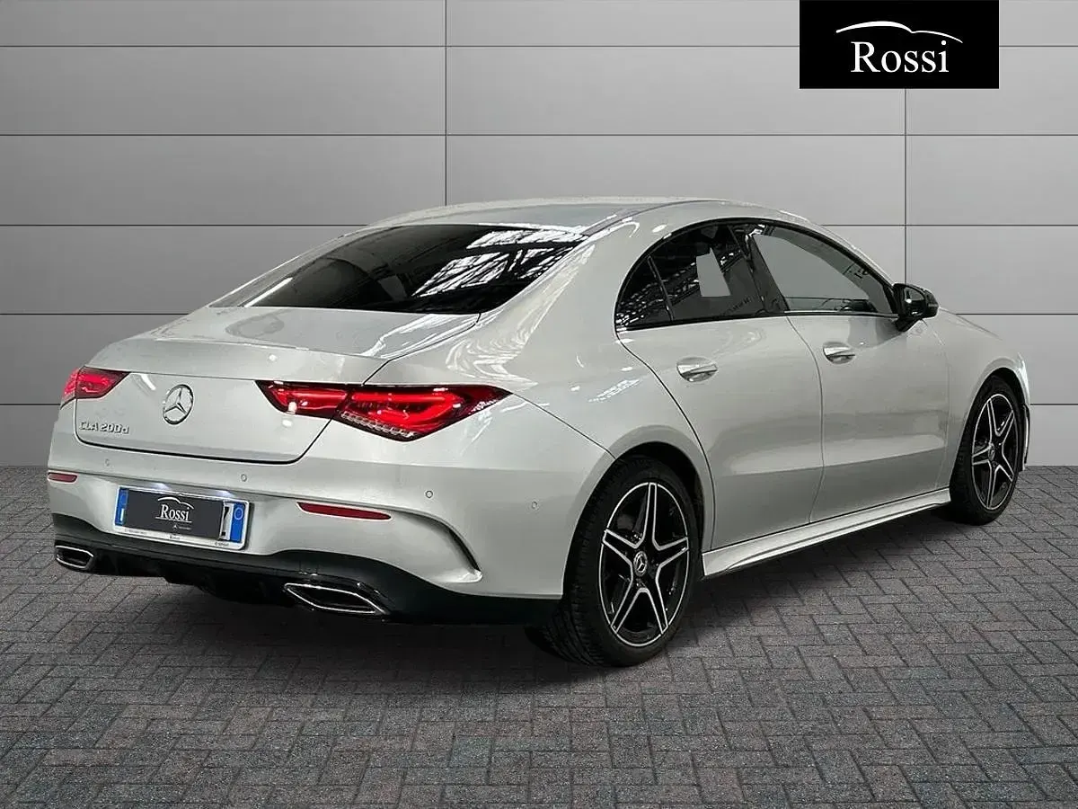 Usata Mercedes CLA200 Premium 150 CV (110 kW) 2023 Grigio chiaro metallizzato Coupé