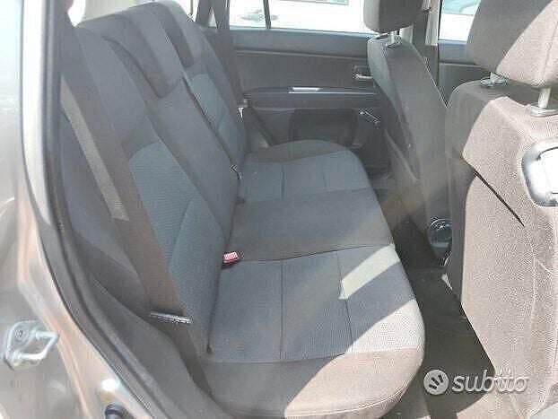 Begagnad Mazda 2 75 HK (55 kW) 2007 Grå Halvkombi