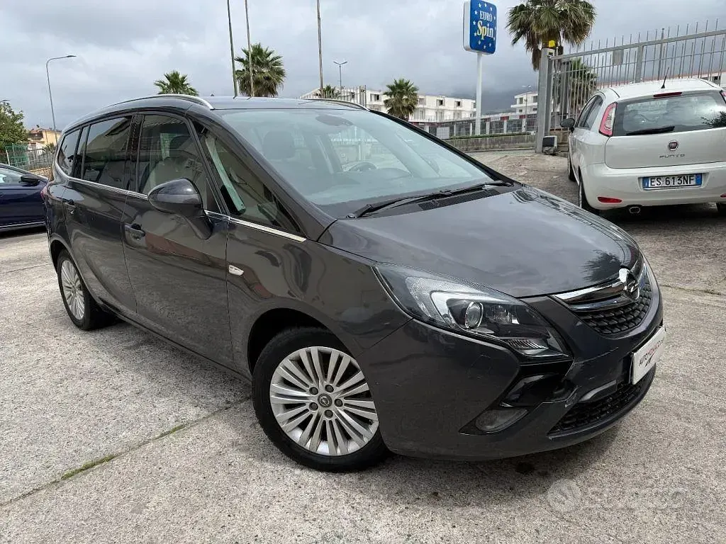 Usata Opel Zafira Tourer Cosmo 136 CV (100 kW) 2015 Grigio Monovolume