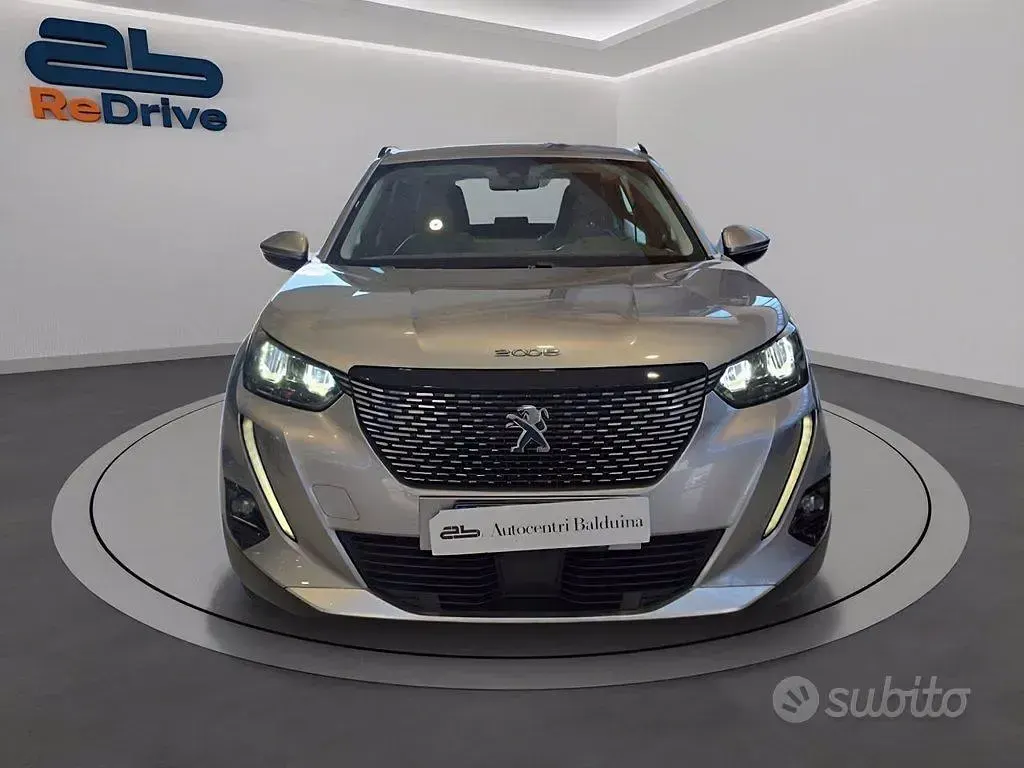 Usata Peugeot 2008 Allure 102 CV (75 kW) 2020 Bianco SUV