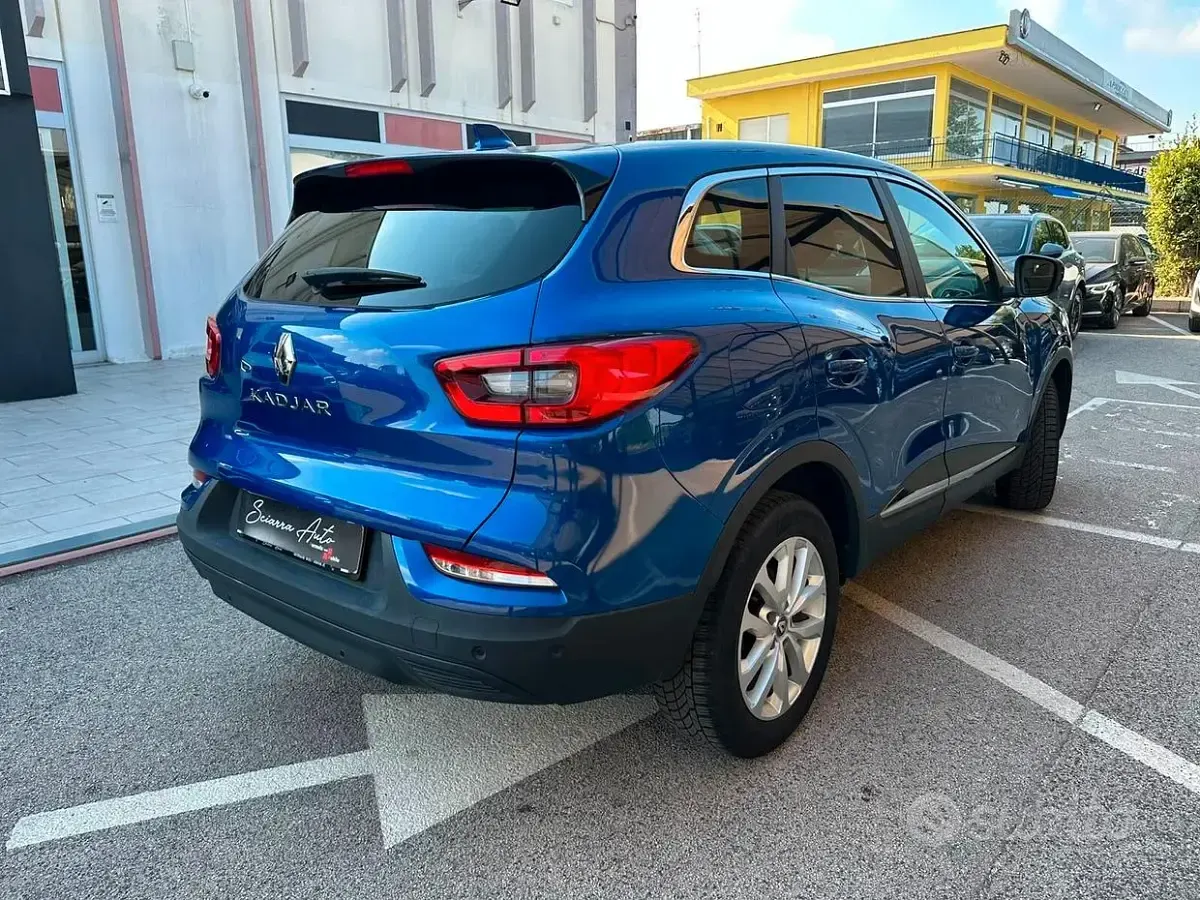 Usata Renault Kadjar Business 116 CV (85 kW) 2020 Bluazzurro SUV