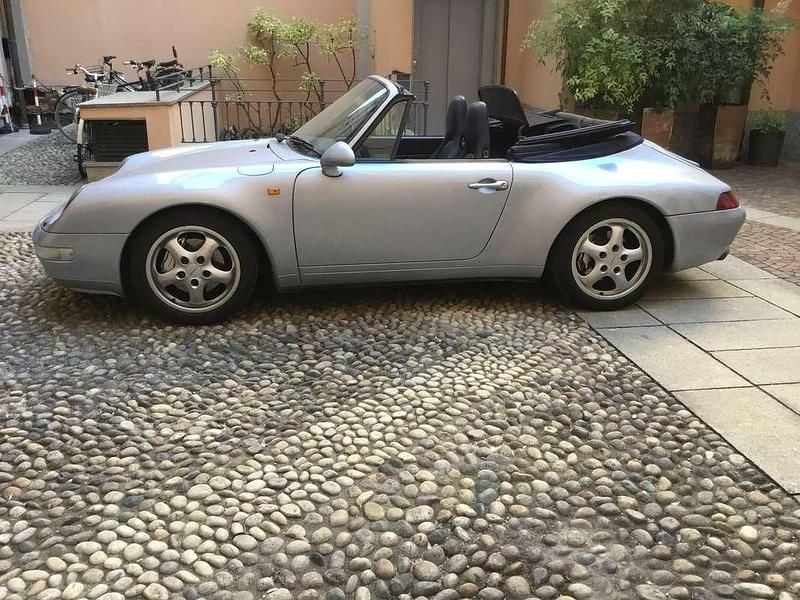 Usata Porsche 993 286 CV (210 kW) 1996 Argento Cabrio