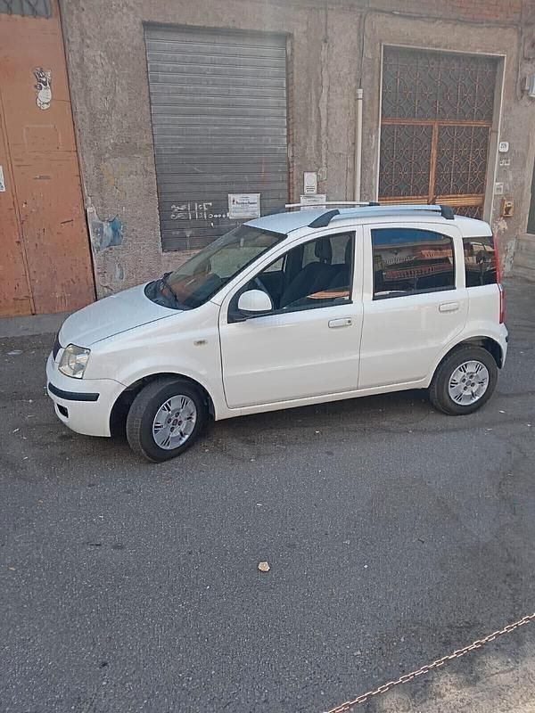 Usata Fiat Panda Active 75 CV (55 kW) 2010 Bianco Utilitaria