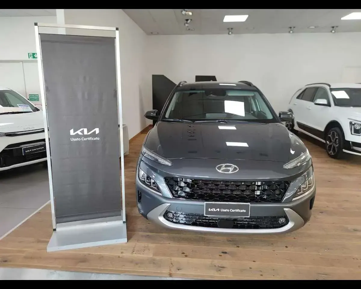 Usata Hyundai Kona 120 CV (88 kW) 2022 Grigio SUV