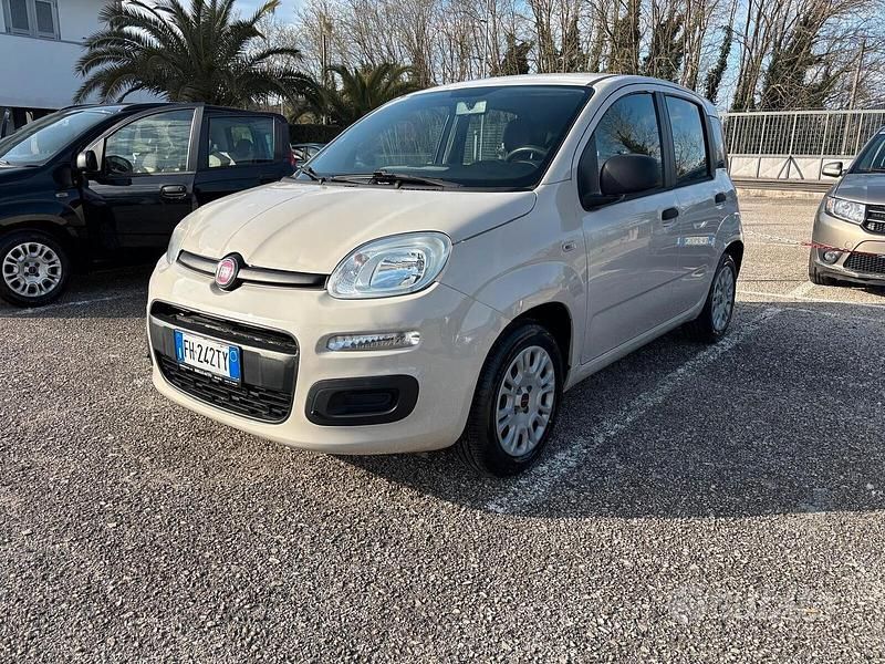 Usata Fiat Panda 69 CV (50 kW) 2017 Beige Utilitaria