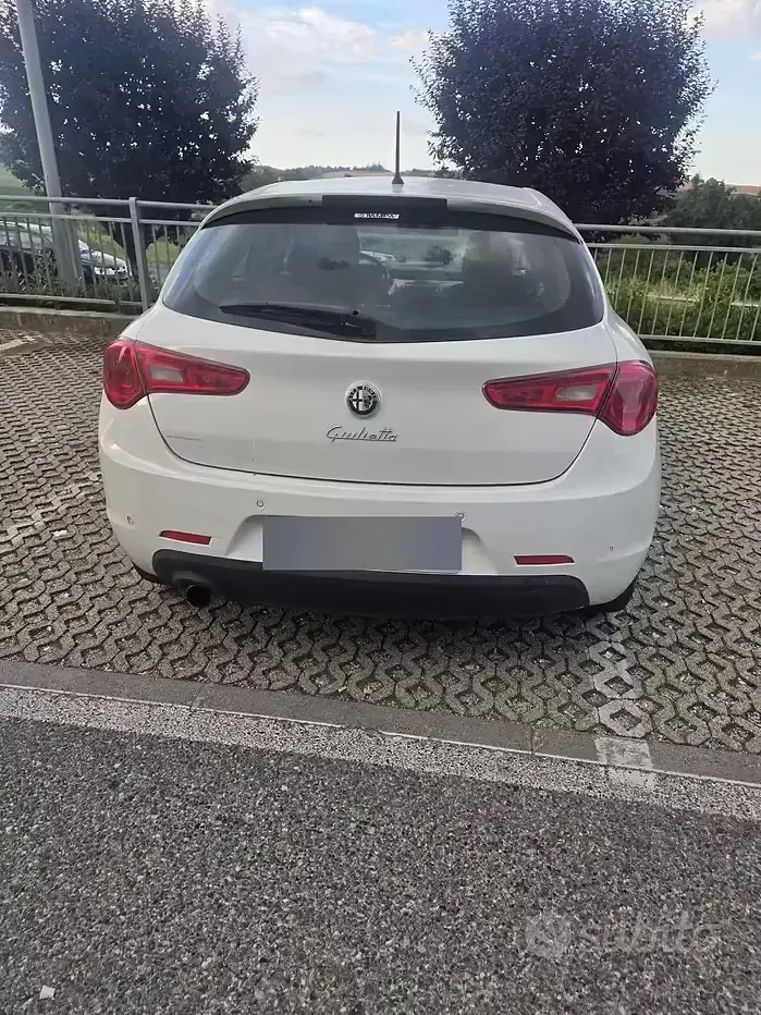 Usata Alfa Romeo Giulietta 170 CV (125 kW) 2010 Bianco Utilitaria