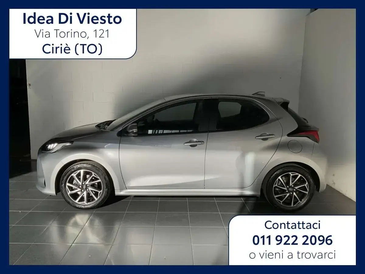 Usata Toyota Yaris Hybrid Trend 116 CV (85 kW) 2023 Argento met Berlina