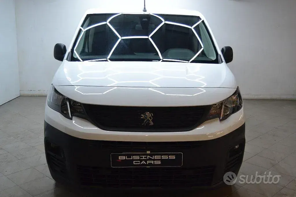 Usata Peugeot Partner Premium 102 CV (75 kW) 2021 Bianco Monovolume