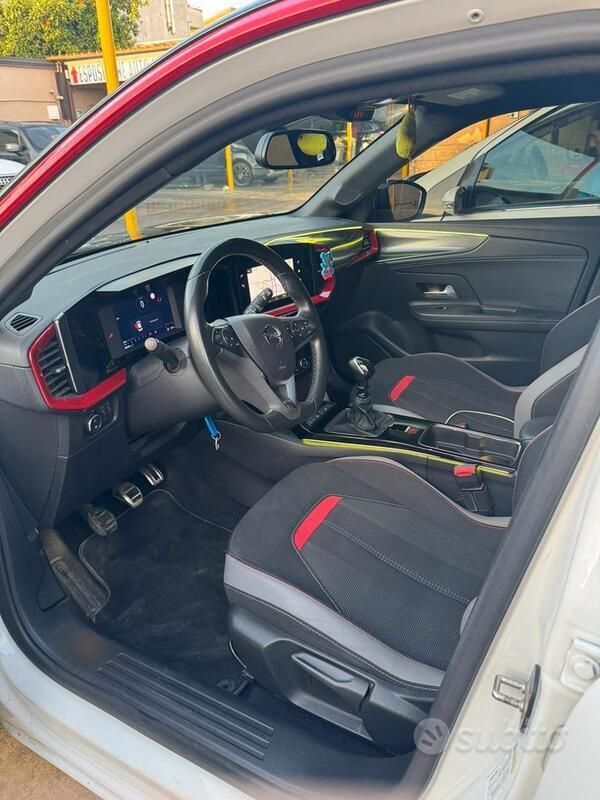 Usata Opel Mokka 110 CV (80 kW) 2022 Bianco SUV