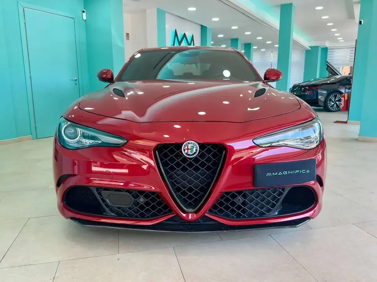 Usata Alfa Romeo Giulia Quadrifoglio 510 CV (375 kW) 2020 Rosso competizione Berlina