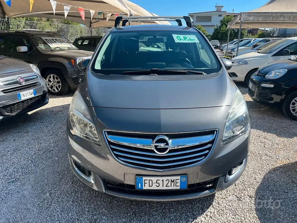 Usata Opel Meriva Cosmo 120 CV (88 kW) 2016 Grigio Monovolume