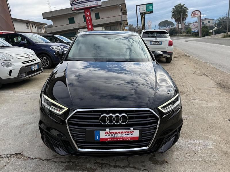 Usado Audi A3 Sport 116 CV (85 kW) 2019 Negro Berlina