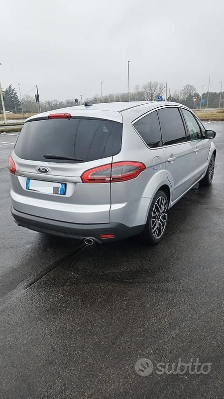 Usata Ford S-MAX Titanium 200 CV (147 kW) 2011 Grigio Monovolume