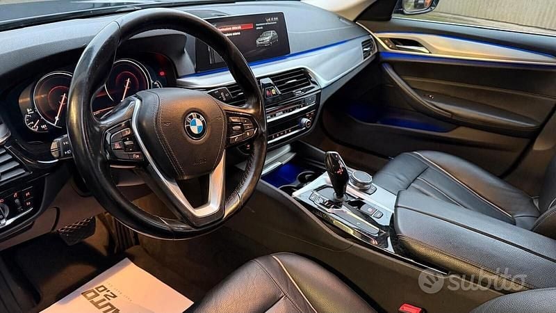 Usata BMW 520 Luxury Line 190 CV (139 kW) 2019 Blu Station wagon