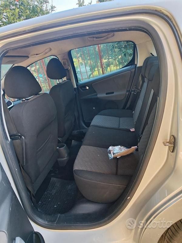 Usata Peugeot 207 88 CV (64 kW) 2010 Utilitaria