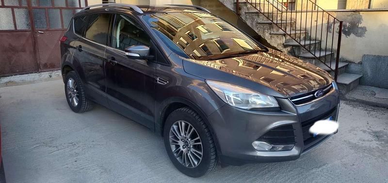 Usata Ford Kuga Titanium 140 CV (102 kW) 2014 SUV