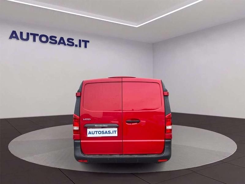 Usata Mercedes Vito 102 CV (75 kW) 2021 Rosso Furgone