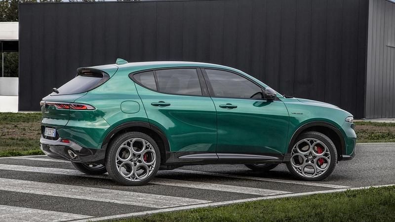 Usata Alfa Romeo Tonale Ti 179 CV (131 kW) 2023 Grigio vesuvio SUV