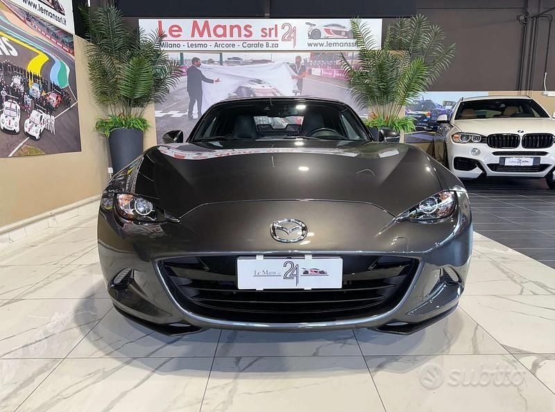 Usata Mazda MX5 Edition 131 CV (96 kW) 2018 Machine grey metallic Cabrio