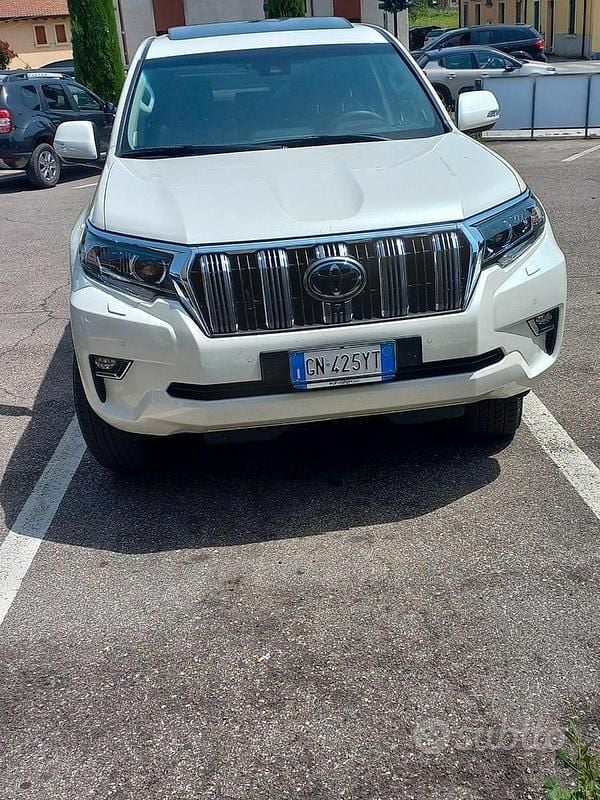 Usata Toyota Land Cruiser 204 CV (150 kW) 2023 Bianco SUV