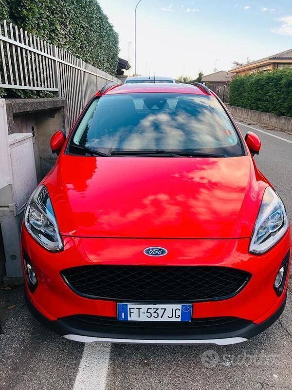 Usata Ford Fiesta 86 CV (63 kW) 2019 Rosso Utilitaria