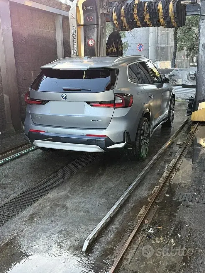Usata BMW iX1 xLine 103 kW (141 CV) 2023 Grigio SUV