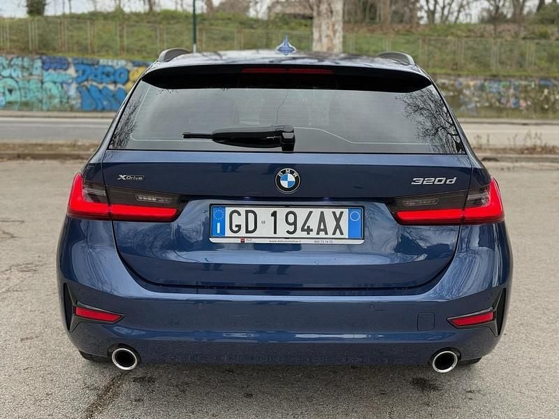 Usata BMW 320e Comfort Edition 190 CV (139 kW) 2021 Blu Station wagon